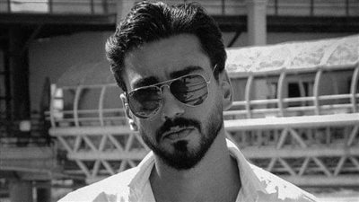 مش ملاحظة ان ليلي صاحبتك دي بقت تيجي كتير هنا ؟ انا كمان شايف انها بقت بتدخل في حياتنا بطريقة اوڤر شوية